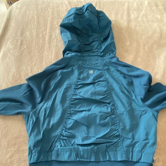 lululemon Reversible Jacket - Picture 5 of 11